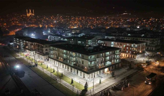 Kahramanmaraş’ta Deprem Konutları Işıklandırıldı