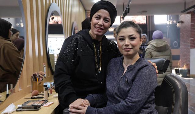 Depremde 4 Çalışanını ve Dükkanını Kaybetti, Pes Etmeyip Yeni İş Yerini Açtı