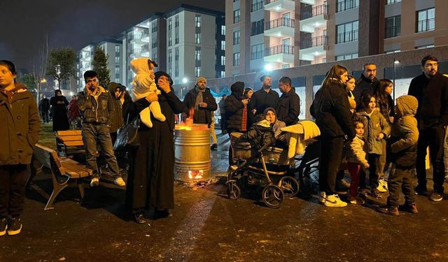 Depremin "Kara" Simgesi Ebrar Sitesi’nde Hüzünlü Yıl Dönümü