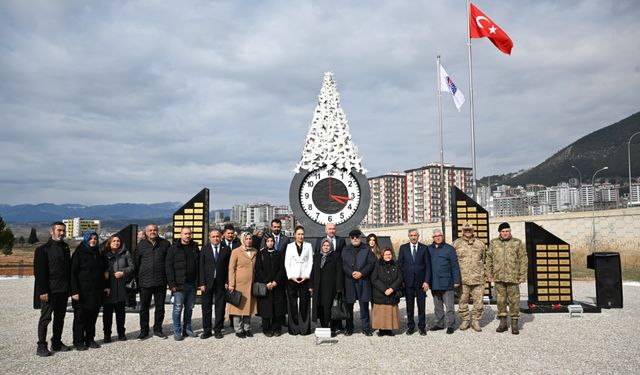 KSÜ’de “Deprem Şehitleri Anıtı” Açıldı