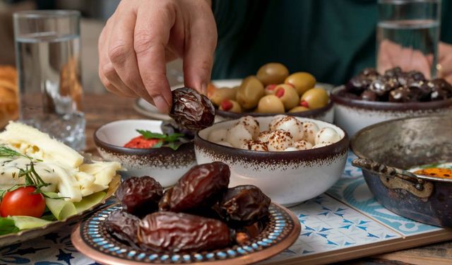 Oruç Tutmak Vücuttaki Zararlı Toksinleri Atıyor