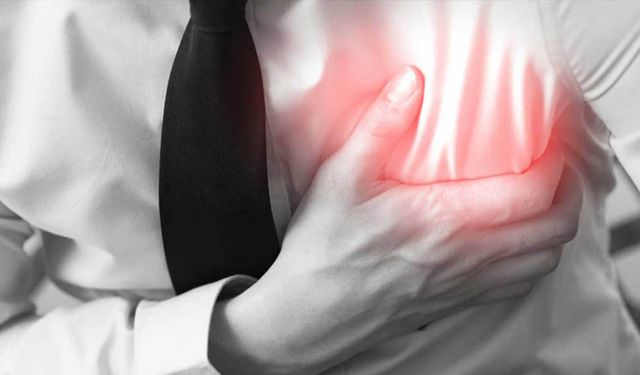 Kalp Krizi Bazı Belirtilerle Ortaya Çıkıyor