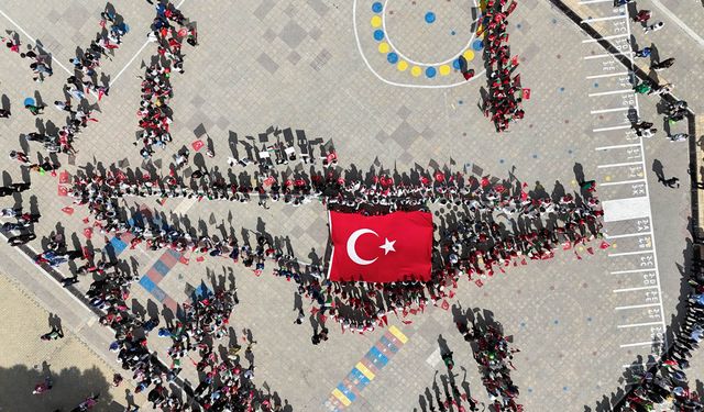 Necip Fazıl Kısakürek İlkokulu Gazze’yi Unutmadı