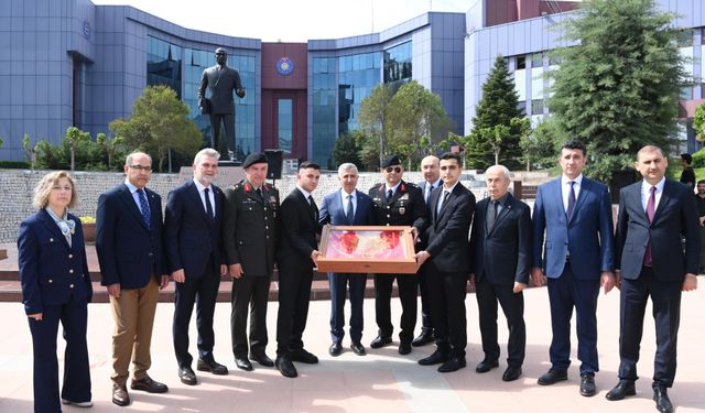 57. Piyade Alayı’nın Temsili Sancağı Törenle Çanakkale’ye Uğurlandı