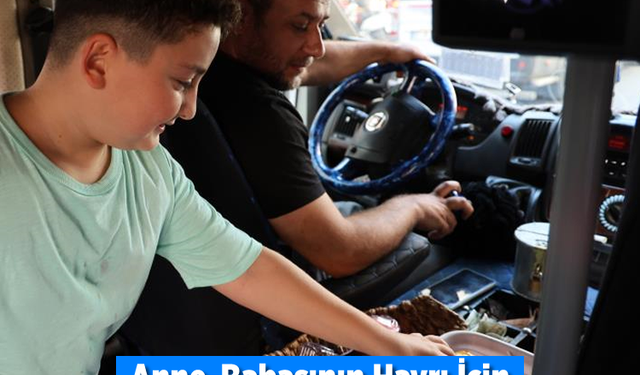 Anne-Babasının hayrı için dolmuşu sevgi durağına çevirdi