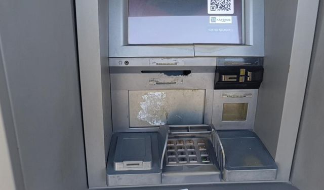 Manavgat’ta ATM’ye saldırı: 60 Banka kartı ele geçti!