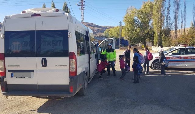 Kahramanmaraş’ta Jandarma Göz Açtırmadı! 25 Bin Araç Denetlendi