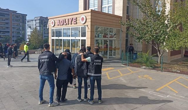 Kahramanmaraş'ta aranan 2 hükümlü yakalanıp cezaevine gönderildi