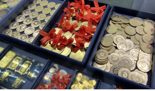 Altındaki anormal yükseliş! Bankalar tahmin değiştirdi, uzman isim konuştu