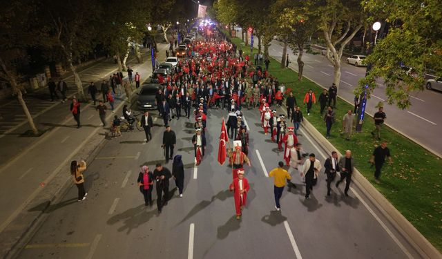 Cumhuriyet’in 102. yılında Kahramanmaraş ayakta!