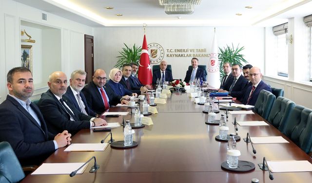 Kahramanmaraş Heyetinden Enerji ve Tabii Kaynaklar Bakanı Bayraktar’a Ziyaret