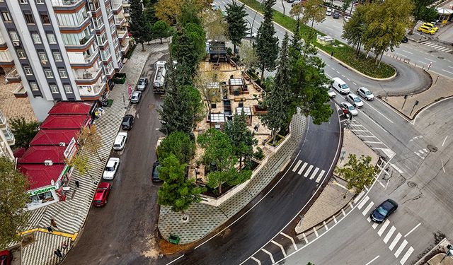 Onikişubat’ta dönüşüm devam ediyor! Edik Parkı modern yüzüyle açıldı
