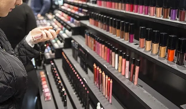 'Fahiş fiyat' şikayeti! Bakanlıktan ünlü kozmetik mağazasına denetim