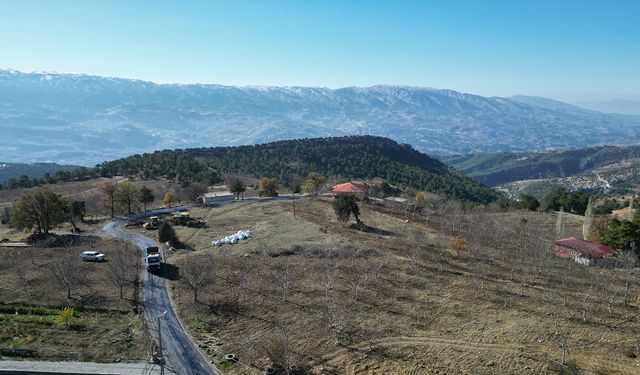 Dulkadiroğlu’nda kırsal mahallelere sathi kaplama desteği