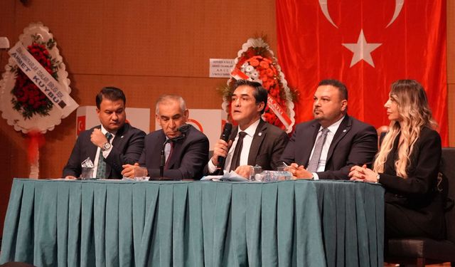 Buğra Kavuncu: “Deprem öldürmez, hatalı bina öldürür”