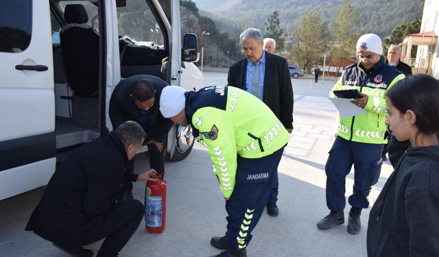 11 İlçede aynı anda kontrol: Taşımalı eğitim araçları mercek altında