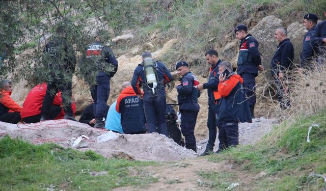 Define umudu tünele gömüldü saatlerdir haber yok