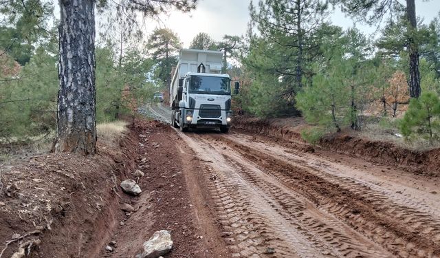 Onikişubat Belediyesi'nden bir Haftada 14 noktada yol ve altyapı çalışması