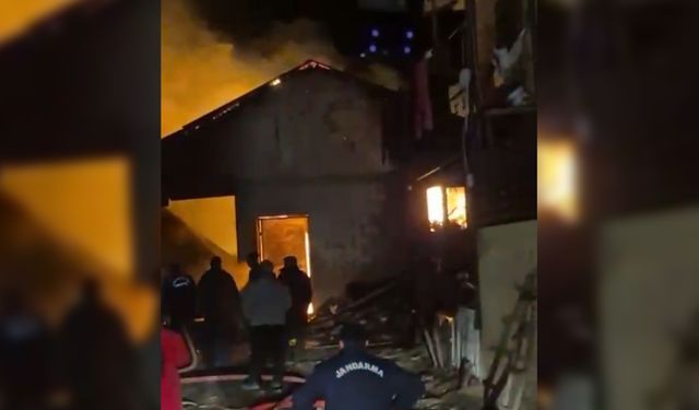 Kahramanmaraş’ta ahır ve garajda çıkan yangın söndürüldü