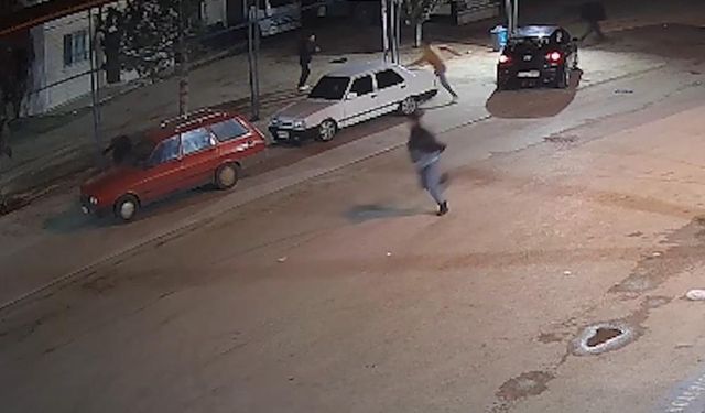 Akraba kavgası kamerada silahlar konuştu