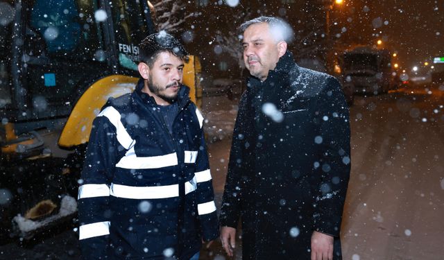 Kar durmadı, Mücadele durmadı: Onikişubat’ta 150 personel görevde