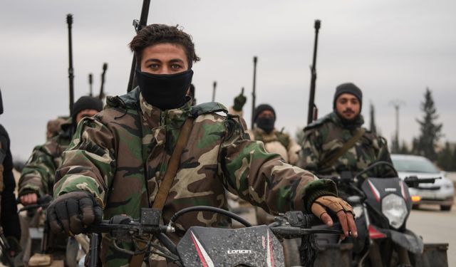 Suriye ordusu ilerlemeye devam ediyor! Terör örgütü SDG'nin çekildiği Deir Hafer'de kontrol sağladı