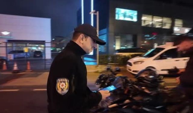 İstanbul’da yeni aldığı ehliyetin zarfını polise açtıran sürücü ilk cezasını aldı!