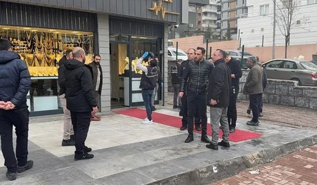 Şanlıurfa'da altınları gasp ettiler, polise ateş açıp kaçtılar