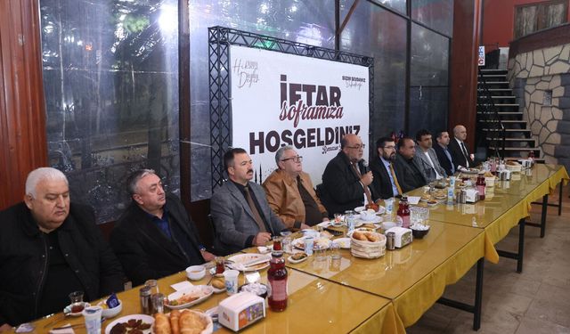 Başkan Akpınar, 105 mahalle muhtarıyla iftarda buluştu