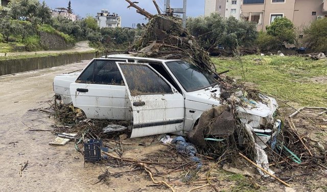 O ilçeyi sel vurdu: Dakikalar içinde her şey değişti