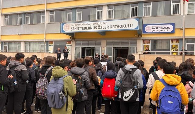Kahramanmaraş’ta acı sonrası ilk ders: Gözyaşı ve dua