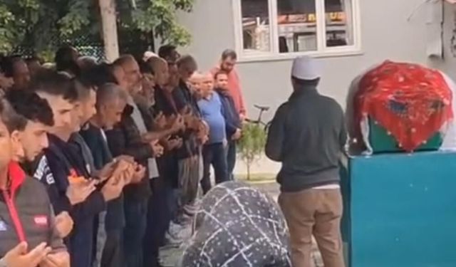 Genç kızın son yolculuğu yürek yaktı: Tabutuna gelinlik konuldu