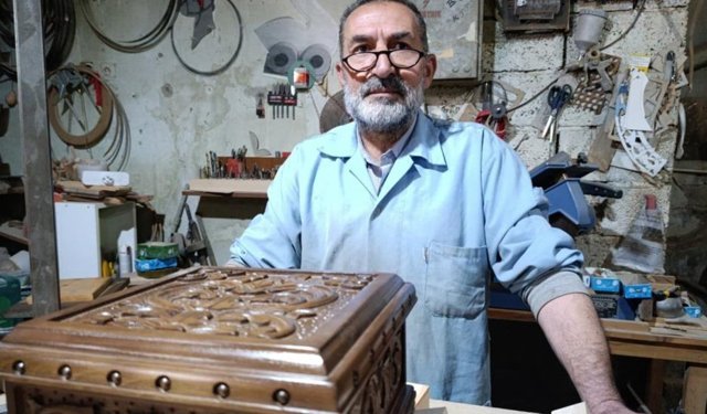 Kahramanmaraş'ta sandık ustası uyardı: "Maraş sandığında silah saklanmaz"