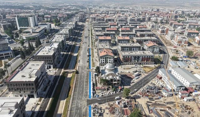 Kahramanmaraş'ta Azerbaycan Mahallesi’nin üç ana arteri asfaltlanıyor