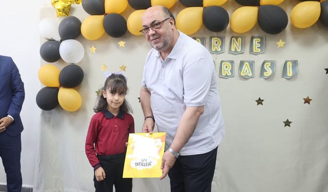 Başkan Akpınar'dan öğrencilere anlamlı karne ve tatil mesajı