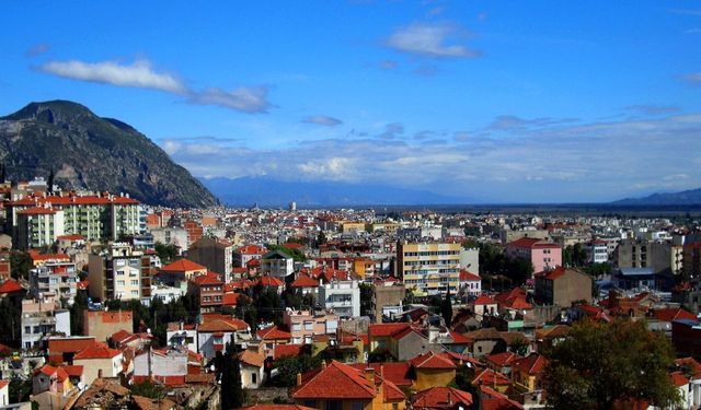 Yenipazar İlçesinde Yüksek Rakımlı Dağ Köylerinde Zorlu Kestane Mesaisi Başladı