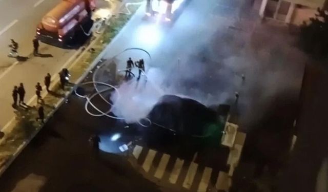 Kayseri’de şarjda olan elektrikli araç alev aldı: Ekipler müdahale ederken patladı