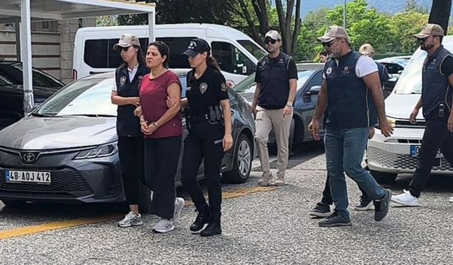 Firari darbecinin ablası yakalandı: FETÖ'den cezaevine girdi