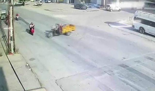 Adana’da ehliyetsiz sürücü anne ve çocuklarına çarptı