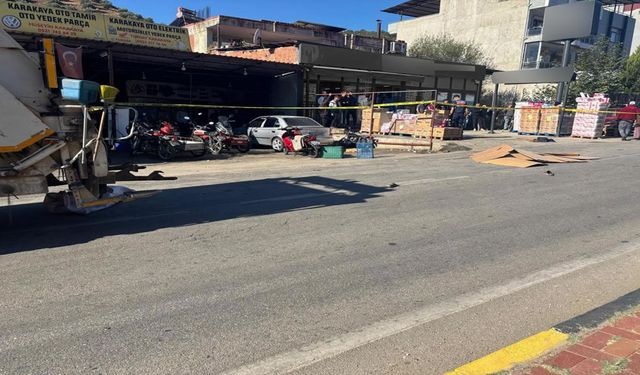 Alaşehir’de çöp kamyonunun altında kalan genç işçi hayatını kaybetti