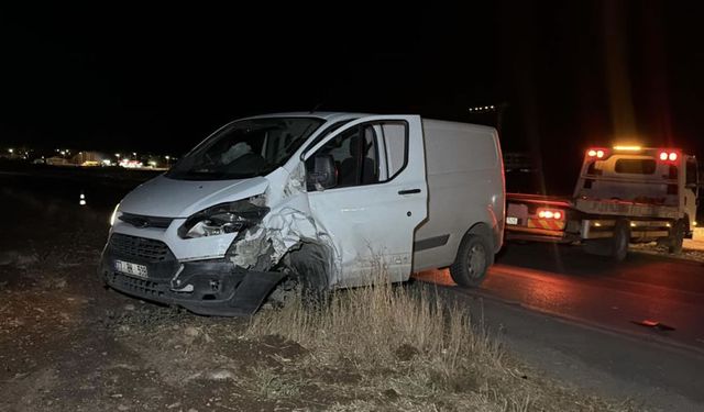 Kaza yaptılar çarpışmanın ardından sırra kadem bastılar!
