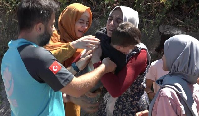 Tarlada kaybolan oğluna kavuştu sevinçten bayıldı!