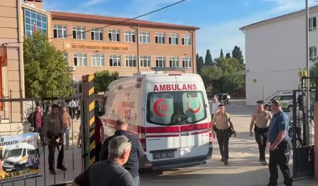 Sabah saatlerinde lise önünde silahlı saldırı! Öğrenciler yaralandı