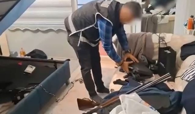 Şafak vakti silah kaçakçılarına darbe! Çok sayıda ruhsatsız silah ele geçirildi