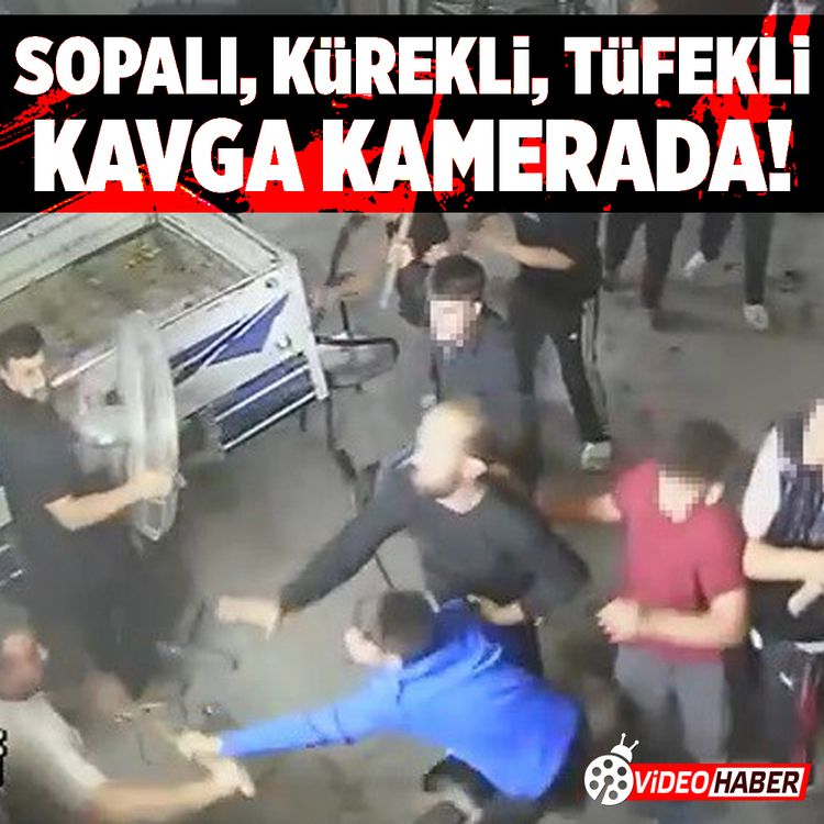 Sopa, kürek ve av tüfekli meydan savaşını andıran kavga kamerada