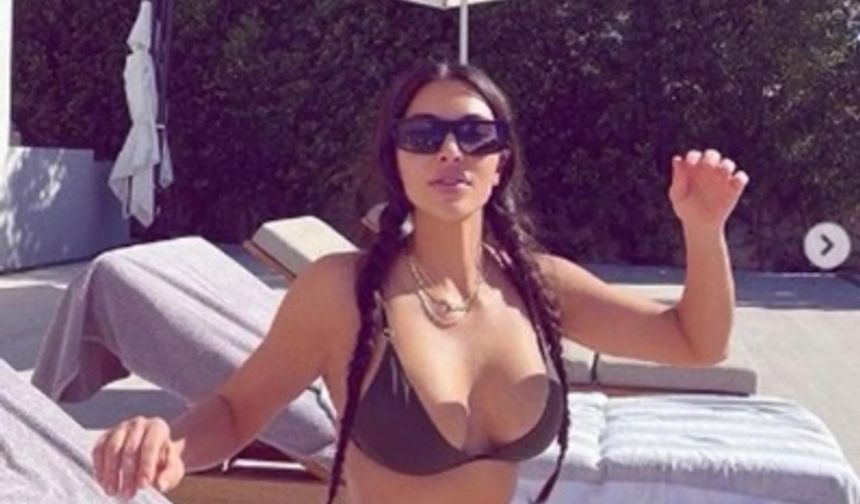 Kim Kardashian, Kanye West’le boşanma aşamasında olmasına rağmen hayatına devam ediyor.
