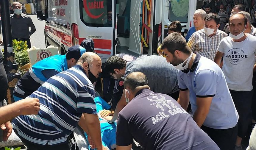 Kahramanmaraş'ta temizlik görevlisi Demirciler Çarşısı'nda bıçaklandı!