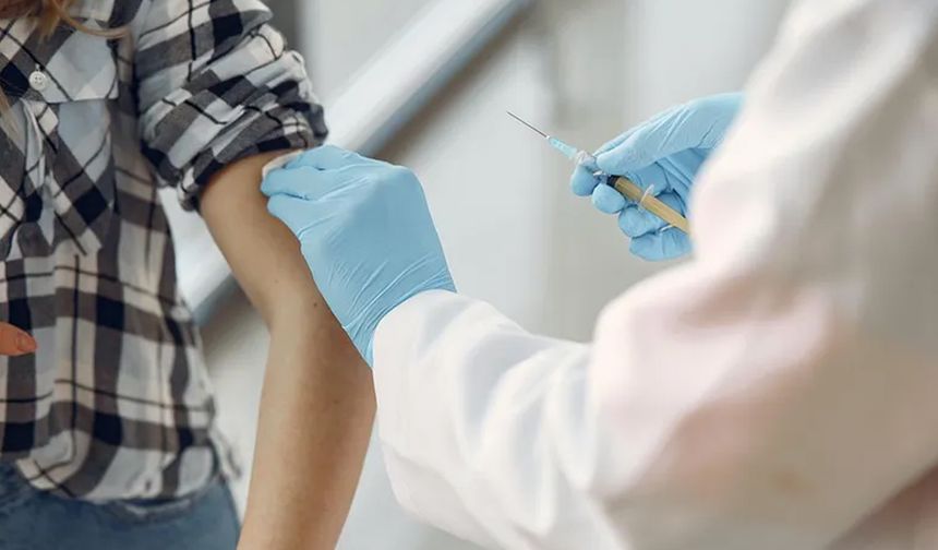 Çift doz aşısı olmayanlara kısıtlama için kanun teklifi
