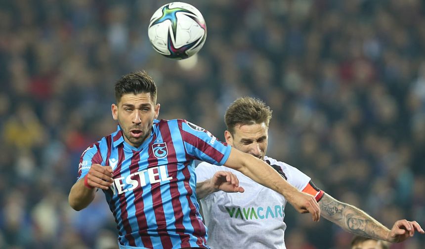 Lider Trabzonspor konuk ettiği Fatih Karagümrük ile 1-1 berabere kaldı