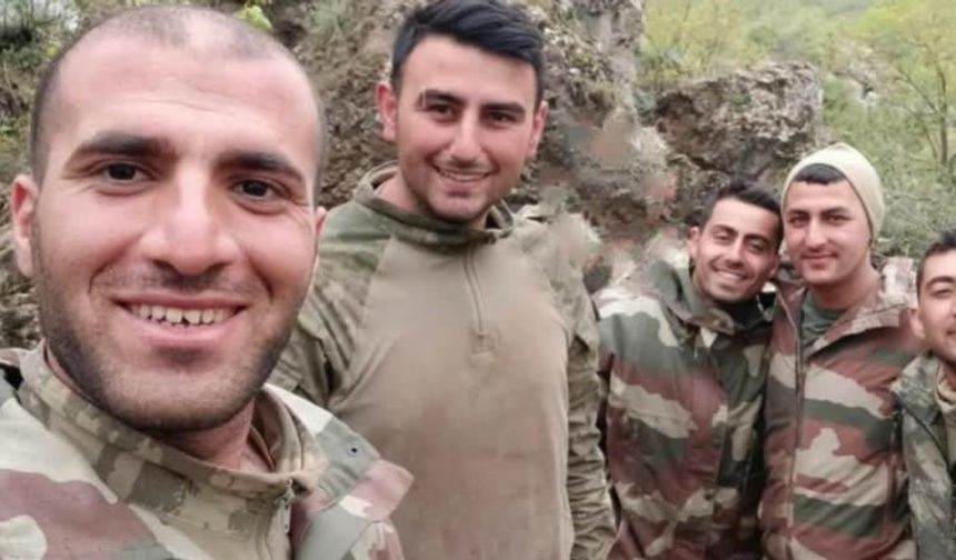 5 şehit askerimizin aynı Karede yer aldığı fotoğraf yürekleri burktu